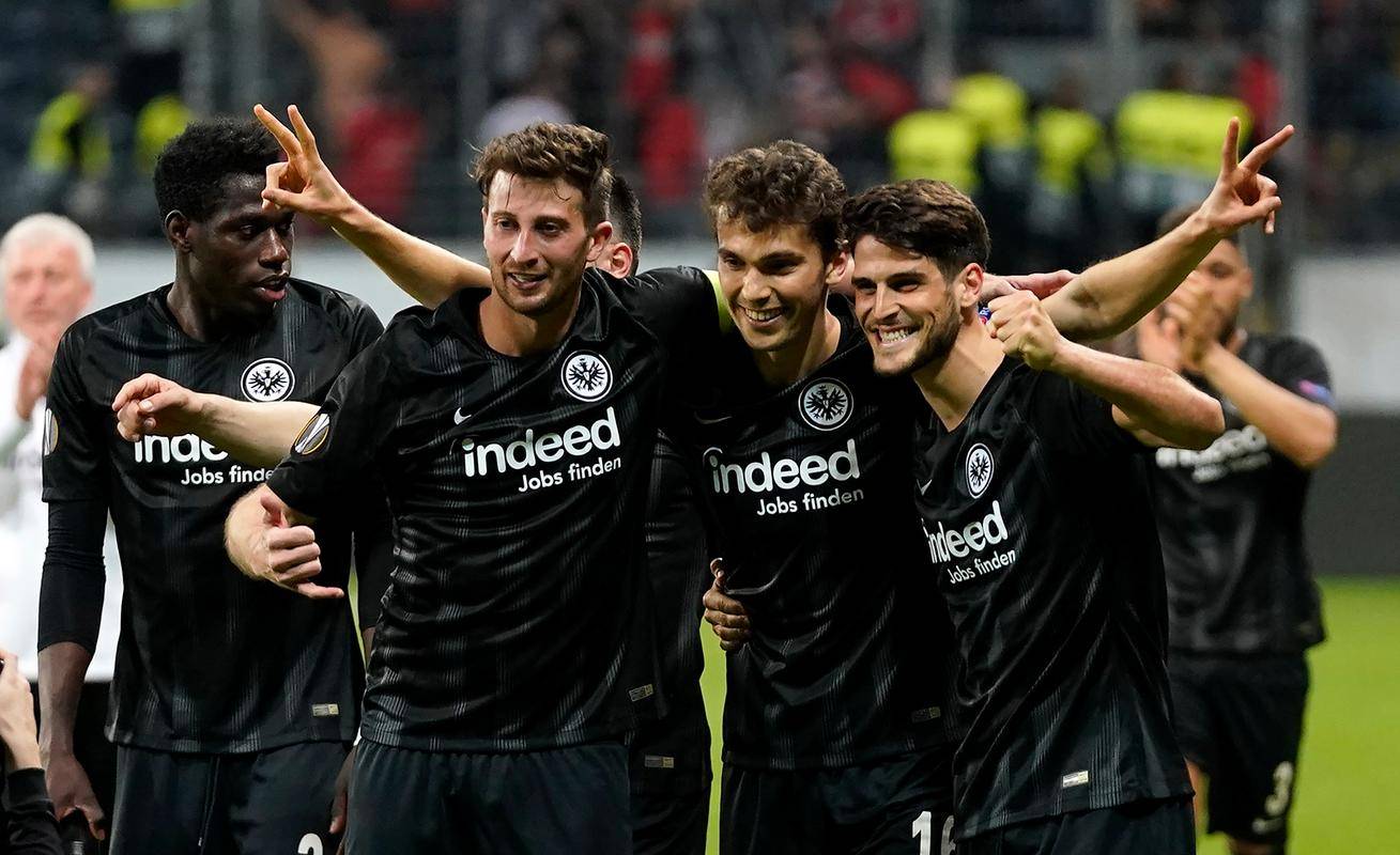 沃尔夫斯堡捍卫主场领先地位，稳固德甲前列位置的简单介绍